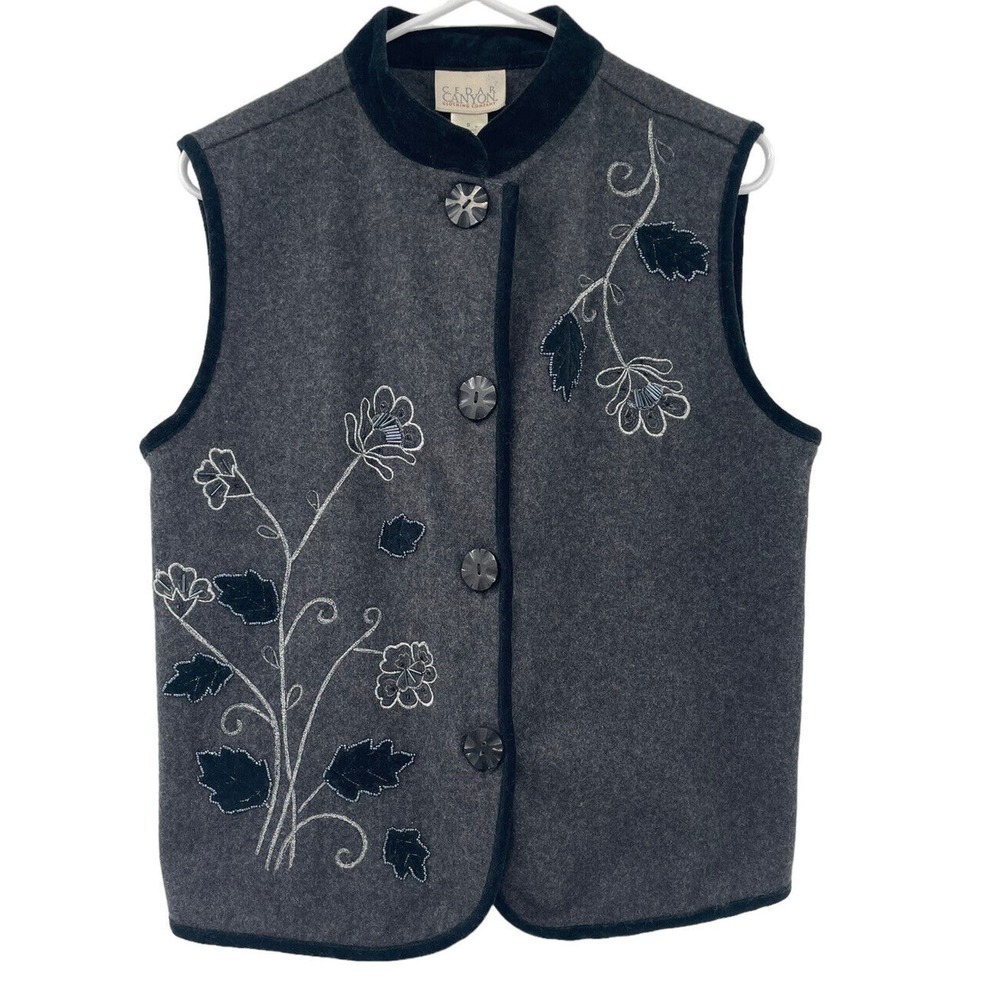 Cedar Canyon Vest Women Size Small Gray Wool Blend Embellished Velvet Trim